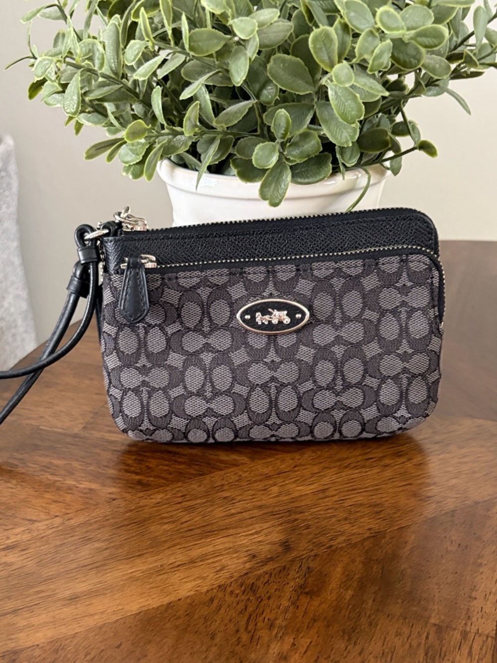 Coach Double Zip Signature Black Wristlet
